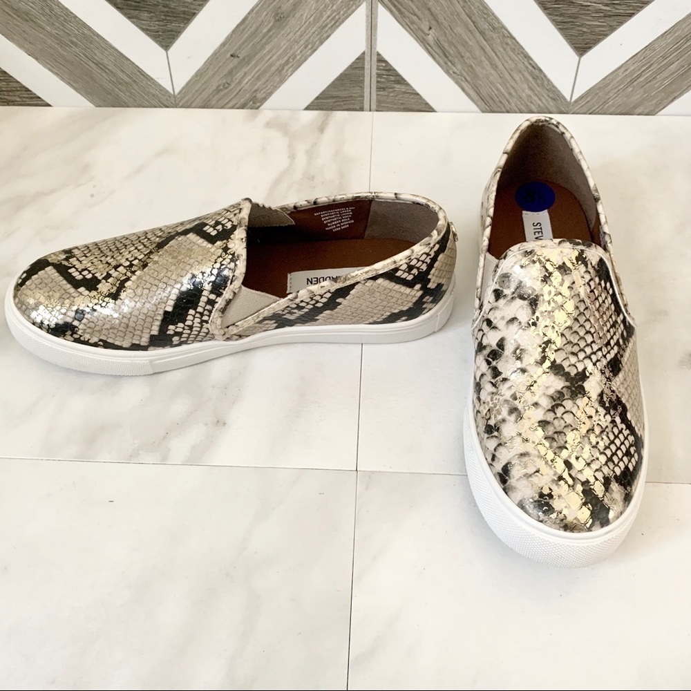 Steve Madden snake skin print sneakers size 8.5